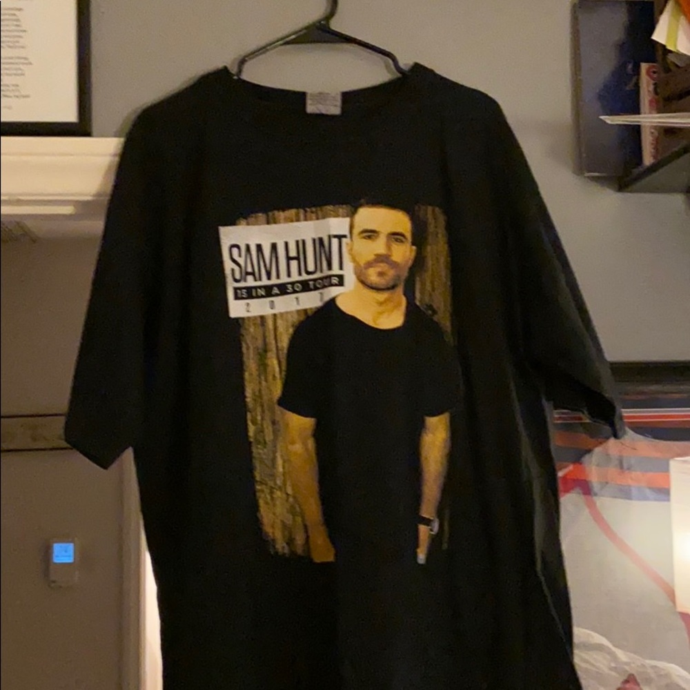 Sam hunt tour shirt with dates on the back